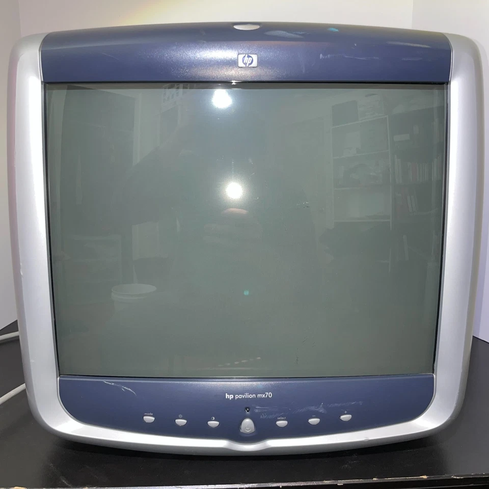 Monitor HP Pavilion mx70 16" CRT VGA Modelo P1283S Gris Foto 2 de 4