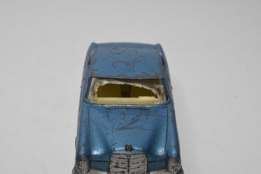 Dinky Toys Mercedes 300 SE Ref 533 No Solido No Corgi No Mercury No