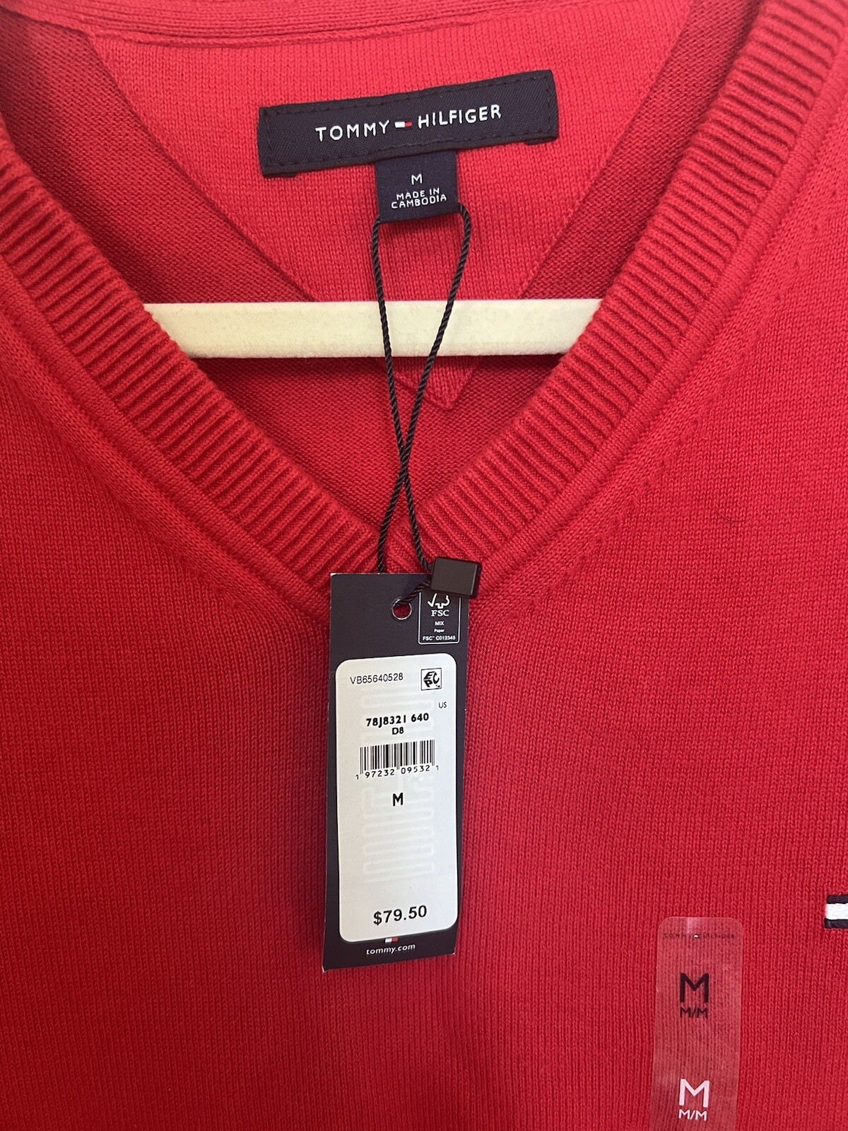 NWT Men's Tommy Hilfiger Essential Cotton V- Neck Sweater M image 2