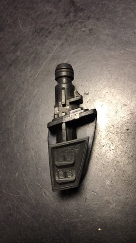 BMW X3er E83 Scheinwerfer Lampenreinigung links Sprühdüse 3411429