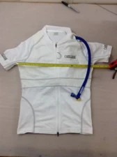 Camelbak Womens Medium Base Layer With Hydration Pack (5500-Cam)