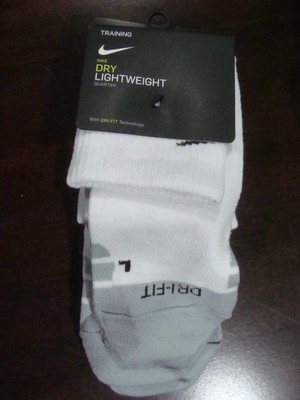 nike dry lightweight quarter