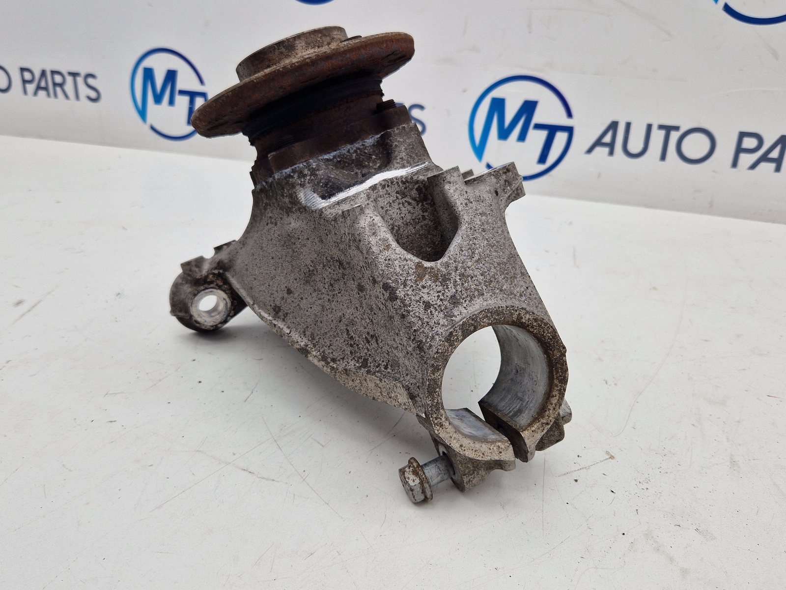BMW F33 LCI M Sport Front Passenger Right Hub 6859004 for sale 
