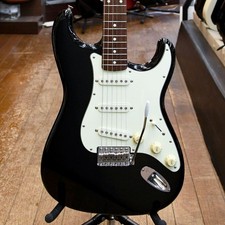 Guitare électrique Fender Japan Traditional 60s Stratocaster 2017