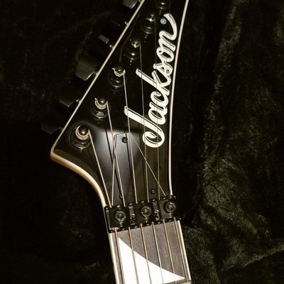Jackson Kelly js32 White Snow white Electric Guitar Floyd Rose