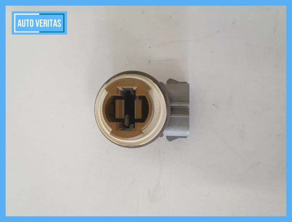 Original Ford Explorer U2 lamp carrier 1f17b13411bc - Image 2 of 3