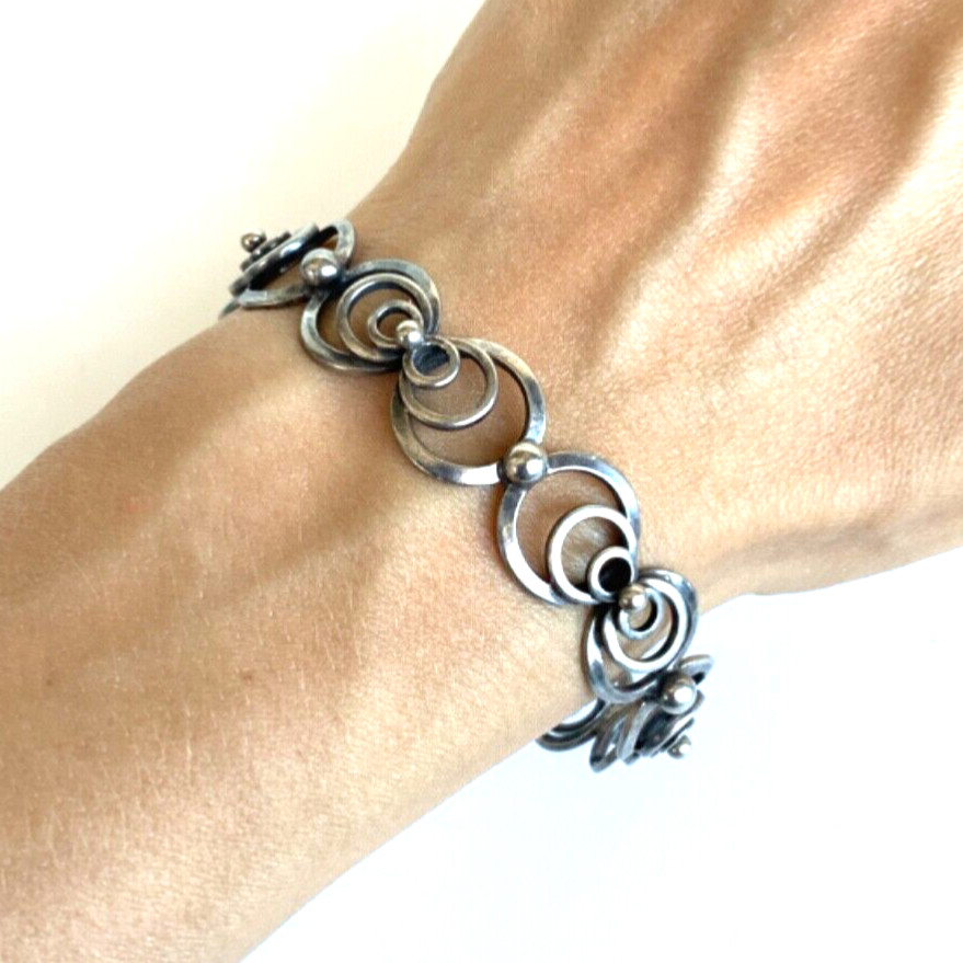 Swirl Circle Pattern Design Bangle Bracelet 7.5 i… - image 5