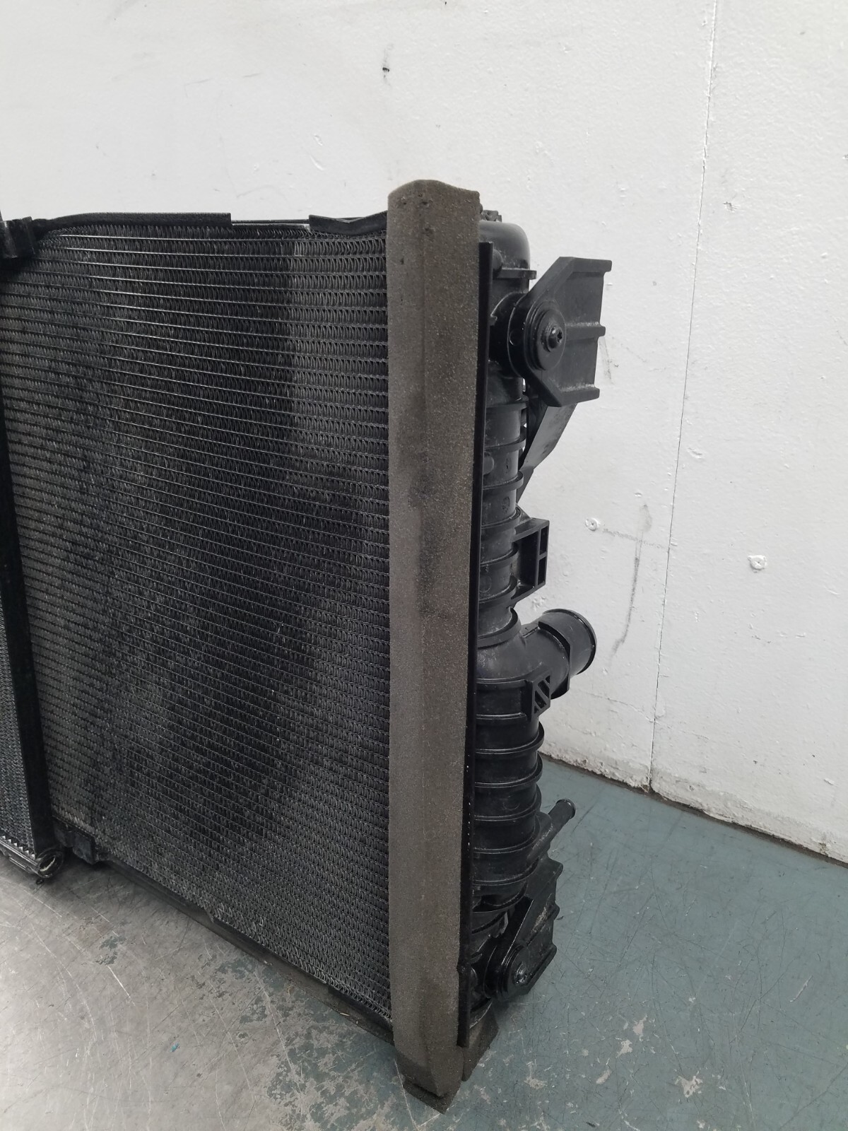 2021 McLaren 765LT Right Rear Radiator Condenser Fan Assembly #5537 C7