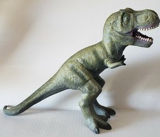 dinosaur fingerling toys r us