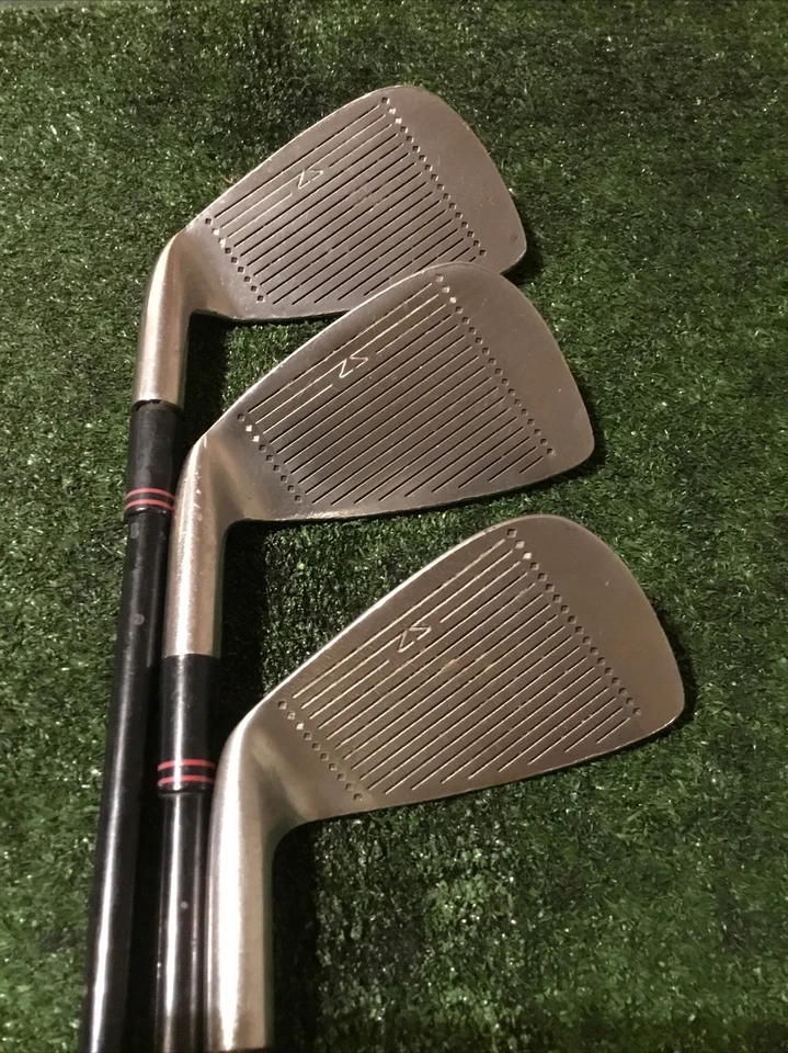 Juego de dos hierros cuadrados Rave de gran tamaño 8-9-PW varillas de grafito para personas mayores Foto 3 de 4