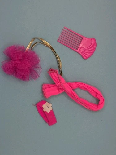 Vintage Mattel Barbie Ultra/ Totally Hair Barbie Boxed Doll Accessories 1991