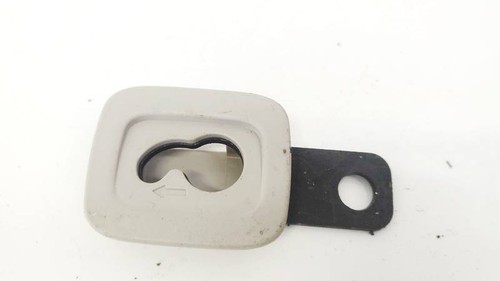Cargo net fixing mount