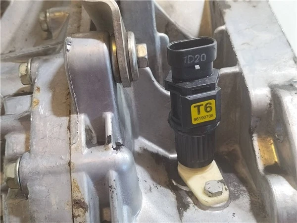 Caja Cambios Manual Chevrolet epica 2006 20 ltx 20 ltr 110 kw diesel cat - Imagen 4 de 4