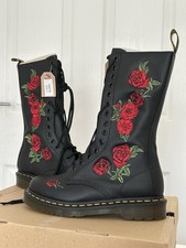 Dr Martens Doc - Red Roses 🌹 14 Hole Vonda Zip 12761001 - Size 5 UK - EU 38