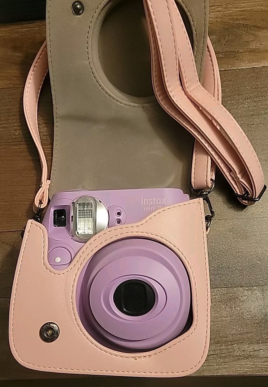Fujifilm Instax Mini 7S Instant Camera in Purple Lavender with Pink Carry Case-image