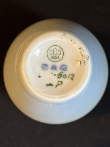 Vintage Bing & Grondahl BG Royal Copenhagen Porcelain Vase “Island Lake Motif” - Picture 9 of 10