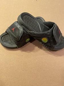 youth jordan sandals