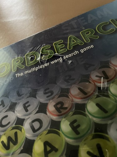 Goliath Wordquest! Multi-Player Word Search Board Game Age 7+ New & Sealed - Picture 2 of 5