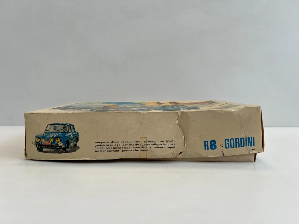 MODELLINO AUTO RENAULT R8 GORDINI 1/24 CON SCATOLA della Heller - Immagine 2 di 4