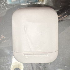 Apple AirPods w/ Charging Case White Wireless Bluetooth In-Ear Built-In Mic