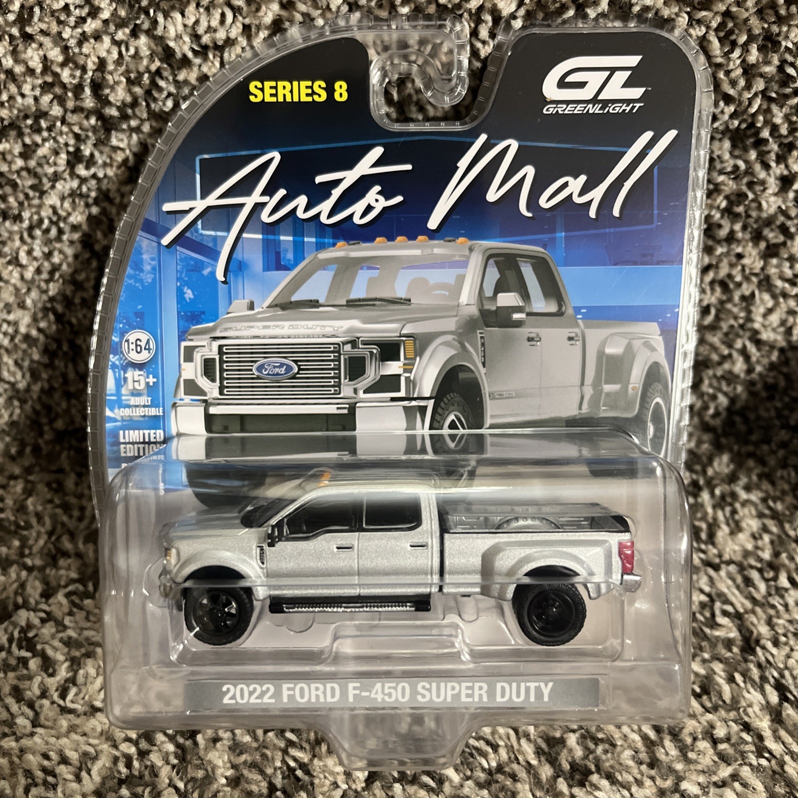 1:64 Greenlight 2022 Ford F-450 Dually Iconic Silver Auto Mall Series!  NEW!