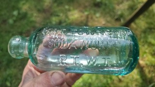 CRUDE T & S PORT TOWNSEND SODA WORKS P.T. WASHINGTON TERRITORY HUTCHINSON BOTTLE