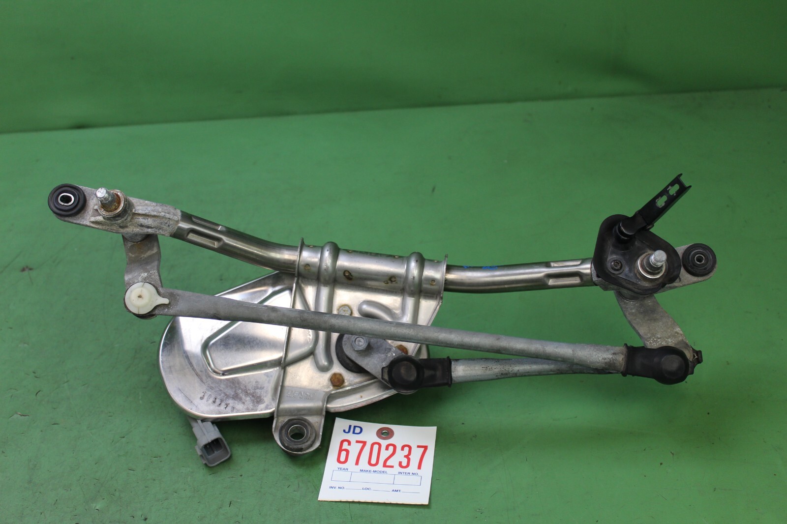 2007 MASERATI QUATTROPORTE FRONT WINDSHIELD WIPER MOTOR LINKAGE TRANSMISSION OEM