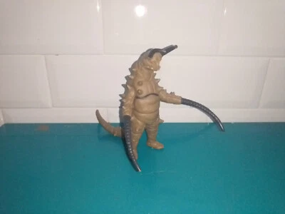 Figurine Bandai 2014 Ultra Monster Series 60 Gudon Pvc Ultraman Tsuburaya Sofvi - Photo 1/3