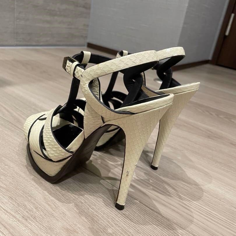 Sandali con tacco Yves Saint Laurent YSL color crema taglia 34 US4