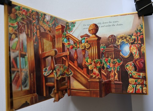 Wee Mouse Christmas by Alyssa Satin Capucilli and Illustrated by Linda Birkin - Picture 4 of 14
