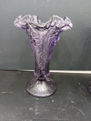 Vintage Fenton Glass Purple Daffodil Ruffled Edge 7.5