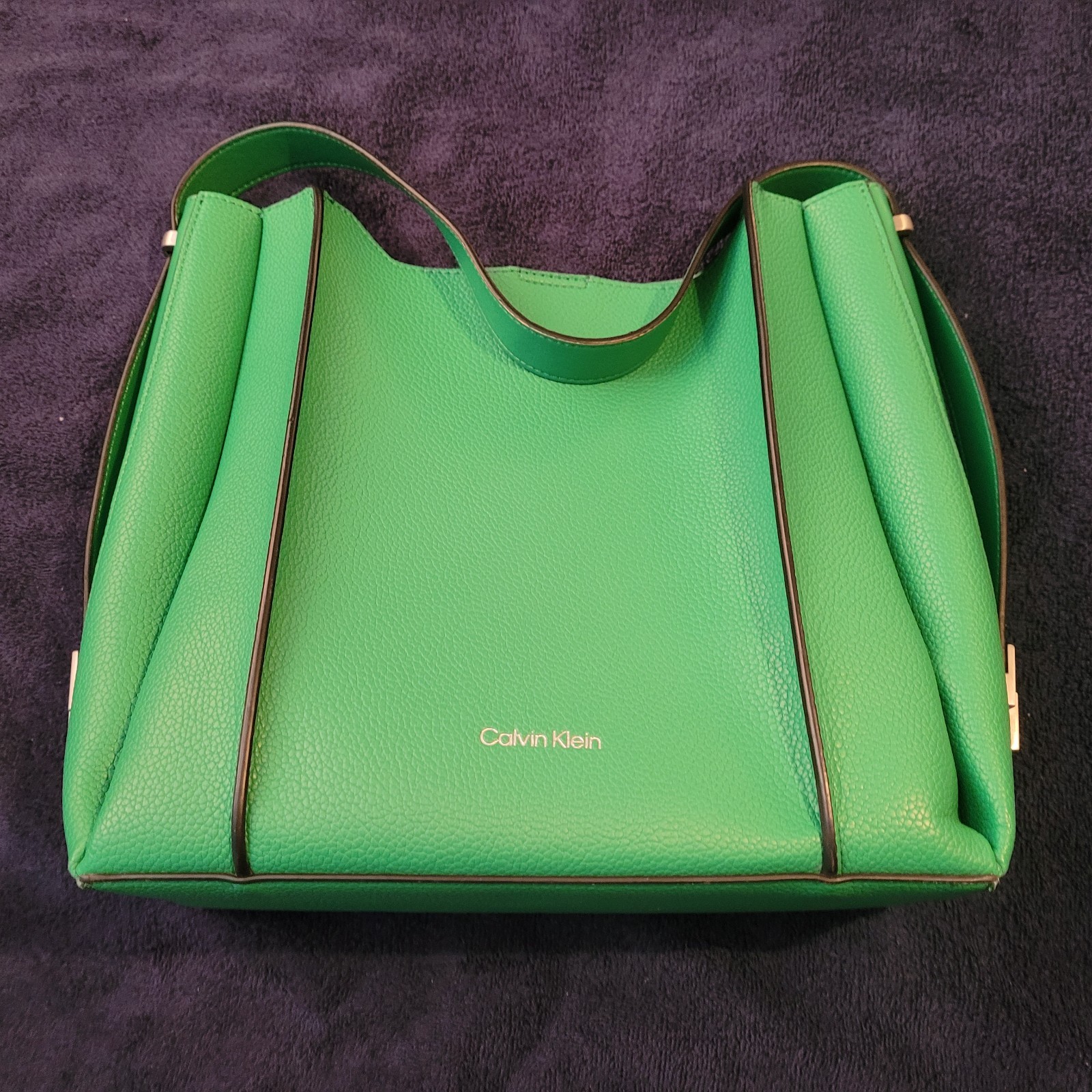 Calvin Klein Green Sahara Bucket Shoulder Bag