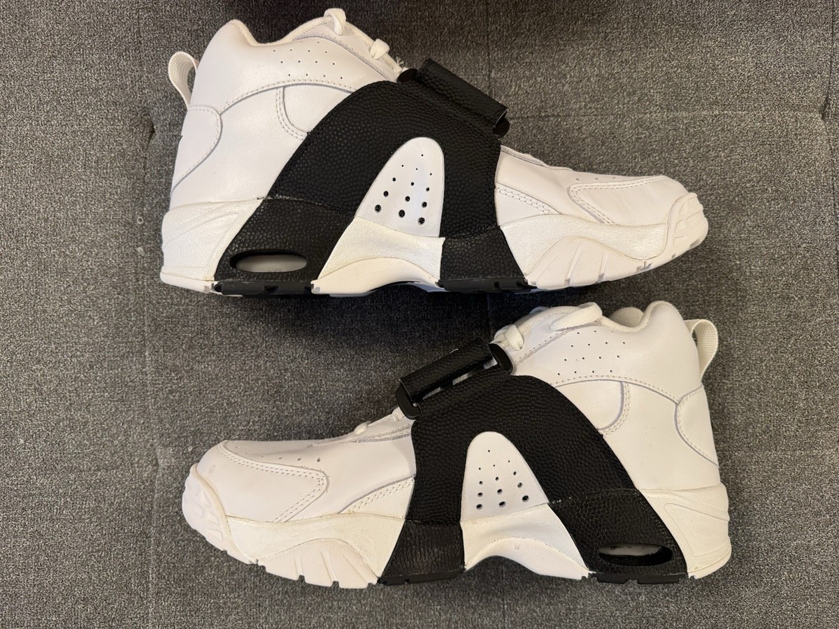 air veer black white