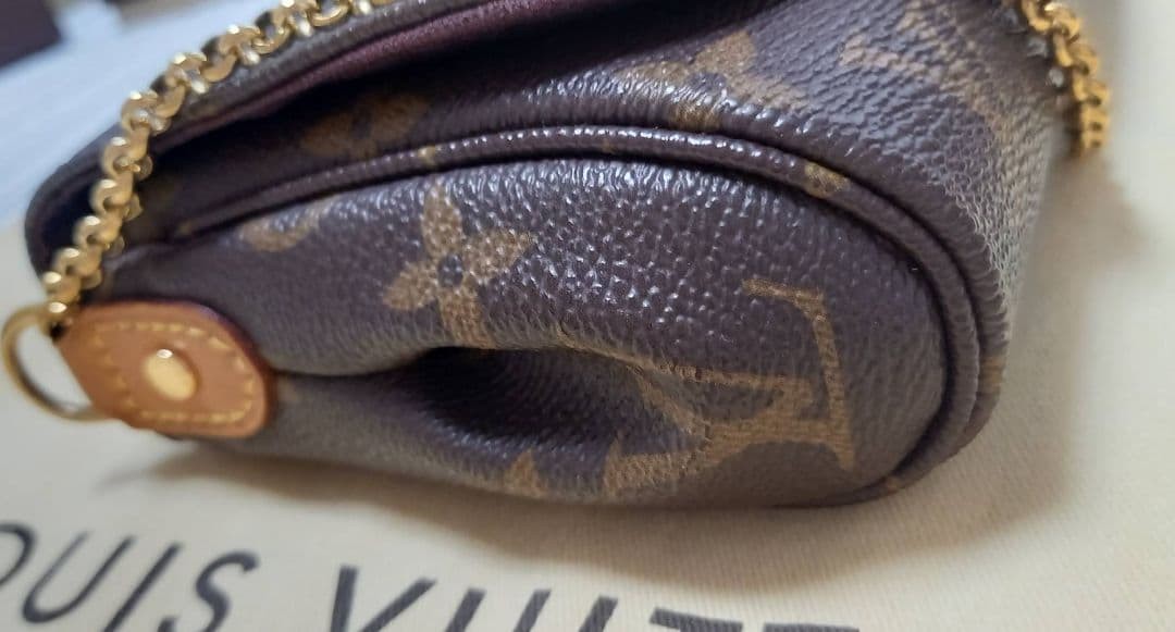 LOUIS VUITTON Favorite PM Monogram genuine product Strap is unused image 7