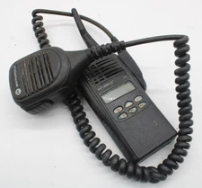 Motorola HT1250-LS Two Way Radio AAH25RDH9DP5AN w Microphone UNTESTED