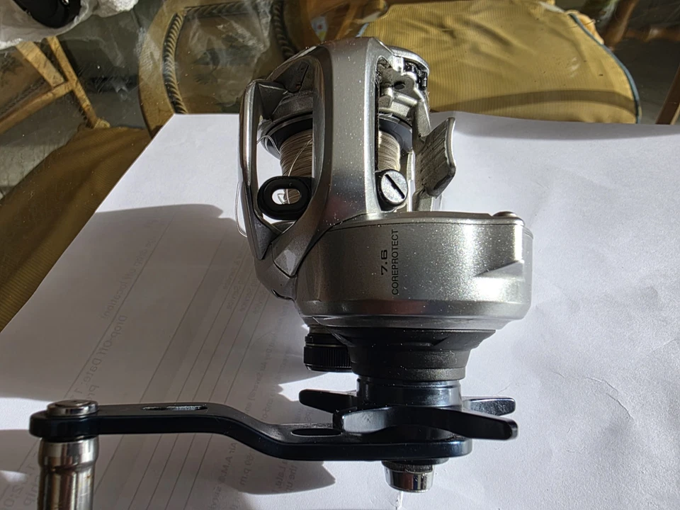 Shimano TRX300AHG Tranx 300a HG Right Hand Baitcasting Fishing Reel - Image 3 of 4