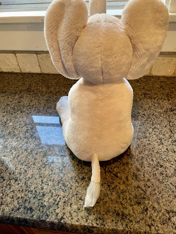 Elefante de peluche de granero de cerámica Monique Lhuillier Foto 3 de 4