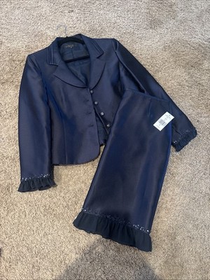 Tahari Arthur Levine Suit Women s Navy Beaded Sleeve  Size 10 NWTS Gorgeous
