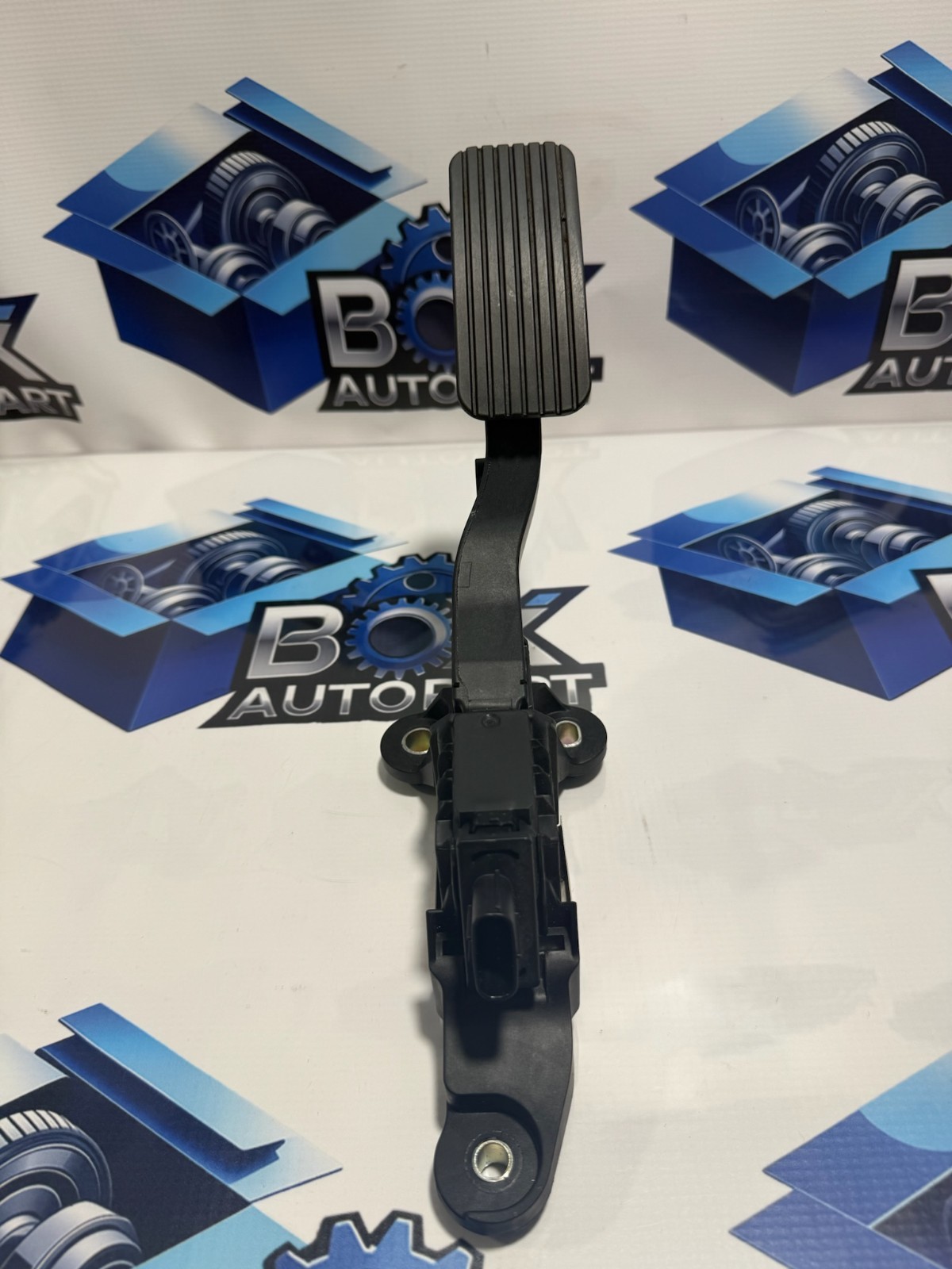 2021-2023 HYUNDAI ELANTRA GAS ACCELERATOR THROTTLE PEDAL 32700-XXXXX OEM