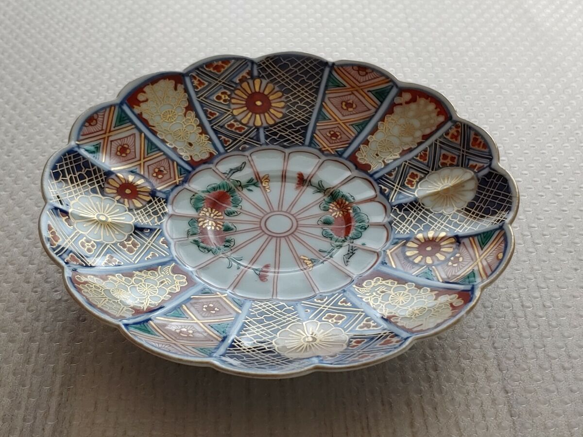 大聖寺伊万里焼青花五彩瓷器奇玉宝鼎之珍Antique Japan Imari 大聖寺伊万里焼青花五彩瓷器奇玉宝鼎之珍Antique Japan Imari