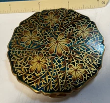 VINTAGE STRATTON COMPACT GOLD TONE BLACK FLOWERS W35