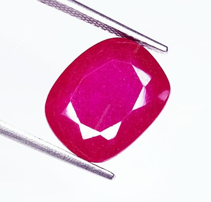 Béryl Rouge Bixbite Naturel - Pierre Précieuse Ovale 9 Carats, Certifié GDL, Thaïlande