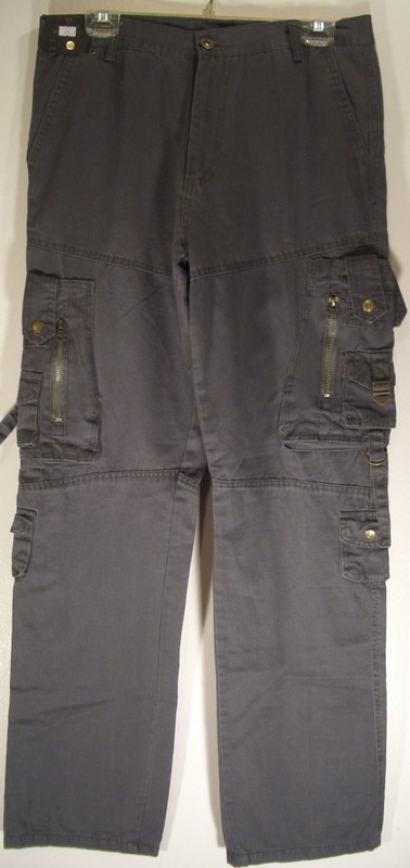 "FASHION W.L.O.K" FAMOUS BRAND MEN'S STYLISH CARGO PANTS SIZE: 32 X 33 in. NEW