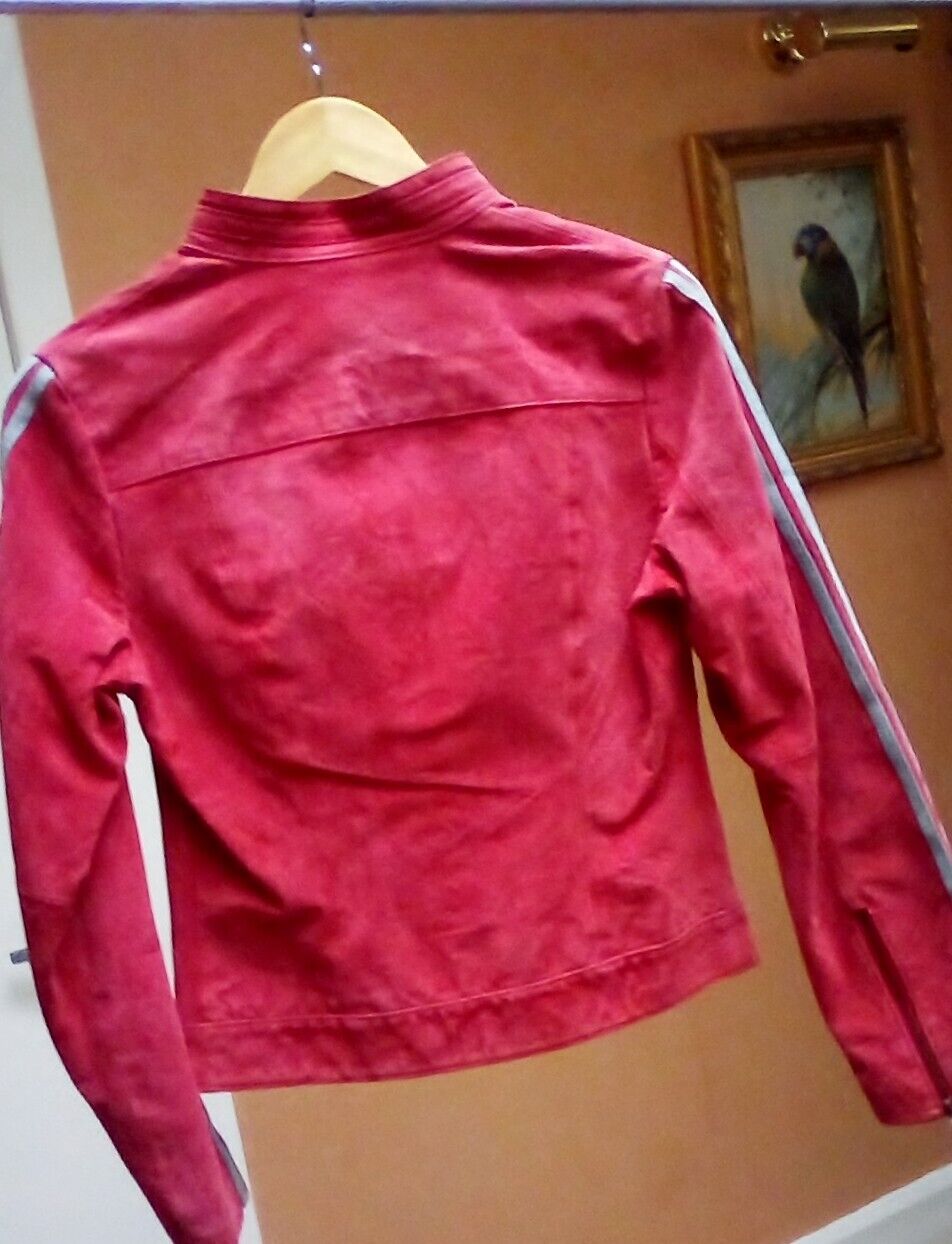 Picture 2 of 8