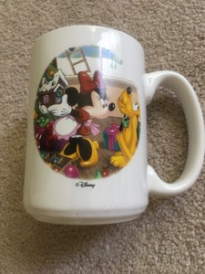 minnie mouse dog house