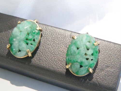 Vintage 14K Gold Carved Jade Screw on Antique Earrings - Picture 19 of 24