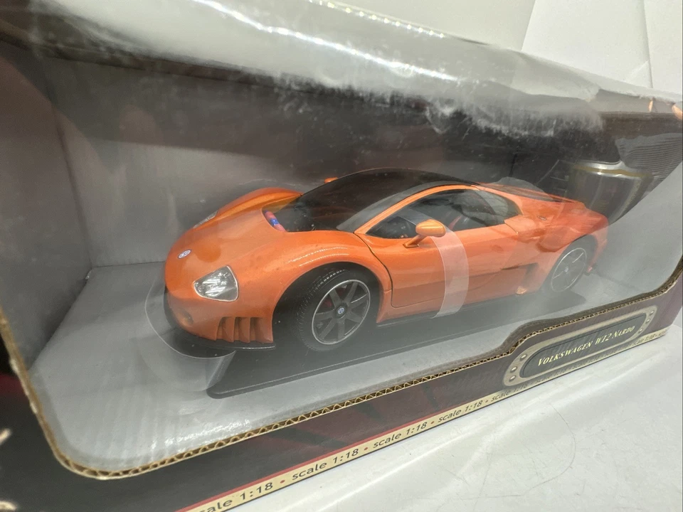 Volkswagen W12 Nardo Naranja Diecast 1:18 Yat Ming Road Signature Edición Deluxe Foto 2 de 4