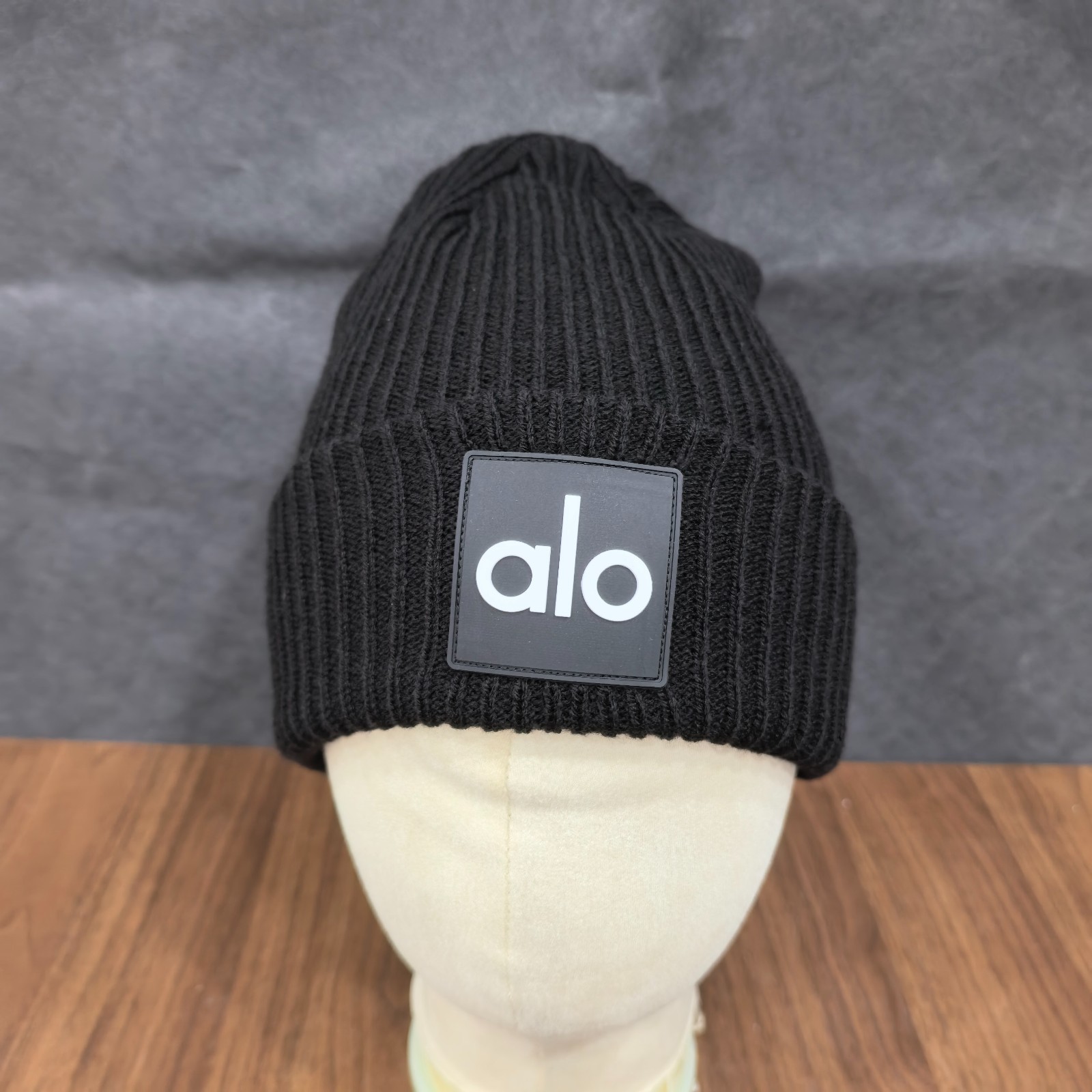 ALO Fall/Winter Warm Stretch Knit Beanie Black