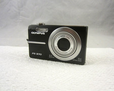 Olympus FE-370 8.0MP Digital Compact Pocket Camera Black 3 Batteries  Charger