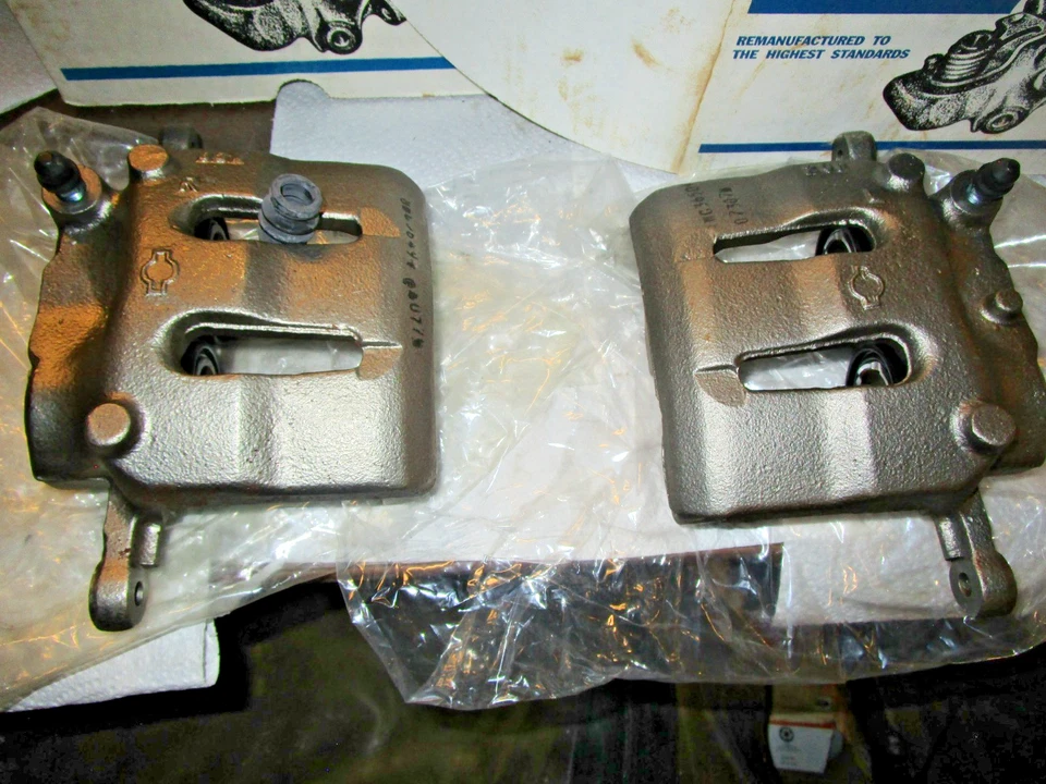 Juego de pinzas de freno delanteras para camioneta Nissan Pathfinder 1987-1996 Foto 3 de 4